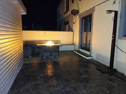 Apartment - Sleeps 4 - Hot Tub, Pet-friendly