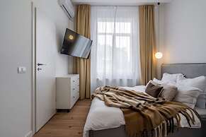 Contemporary Aparthotel 2BR Flats