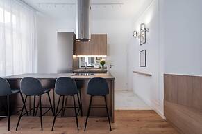 Contemporary Aparthotel 2BR Flats