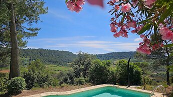 Inviting Holiday Home in Pierrerue