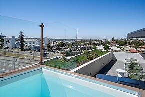 Chic 1-bed Escape in Fremantle With Parking