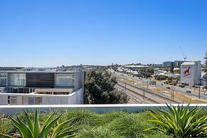 Chic 1-bed Escape in Fremantle With Parking