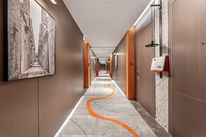 From.K Hotel (Guangzhou Tianhe Zhengjia Plaza Tiyuxi Road Metro Statio