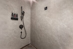 From.K Hotel (Guangzhou Tianhe Zhengjia Plaza Tiyuxi Road Metro Statio