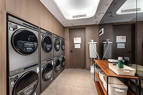 From.K Hotel (Guangzhou Tianhe Zhengjia Plaza Tiyuxi Road Metro Statio