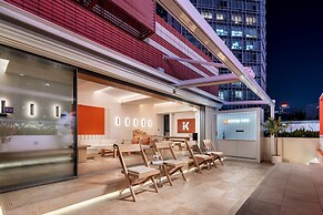 From.K Hotel (Guangzhou Tianhe Zhengjia Plaza Tiyuxi Road Metro Statio