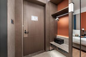 From.K Hotel (Guangzhou Tianhe Zhengjia Plaza Tiyuxi Road Metro Statio