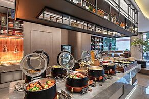 From.K Hotel (Guangzhou Tianhe Zhengjia Plaza Tiyuxi Road Metro Statio