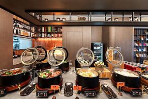 From.K Hotel (Guangzhou Tianhe Zhengjia Plaza Tiyuxi Road Metro Statio