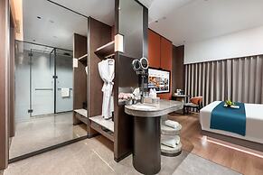 From.K Hotel (Guangzhou Tianhe Zhengjia Plaza Tiyuxi Road Metro Statio