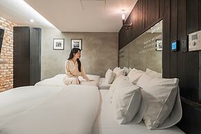 Jamsil Raum Tourist Hotel