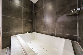 Jamsil Raum Tourist Hotel