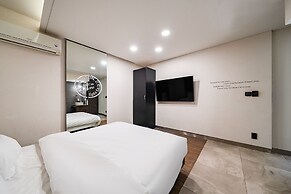 Jamsil Raum Tourist Hotel