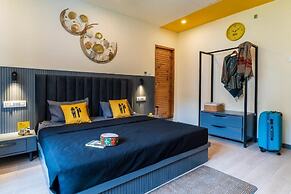 The Hosteller Shimla Valley View