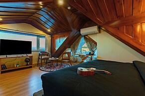 The Hosteller Shimla Valley View