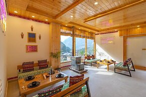 The Hosteller Shimla Valley View