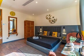 The Hosteller Shimla Valley View