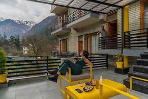 The Hosteller Shimla Valley View