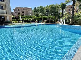 Menada Aphrodite Green Apartments