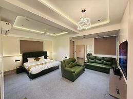 Hotel The Signature