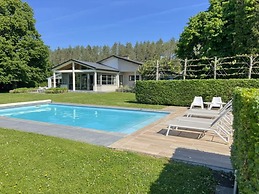 Cozy Nature Chalet for 8 Guests