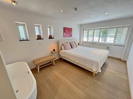 Cozy Nature Chalet for 8 Guests