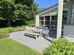 Cozy Nature Chalet for 8 Guests