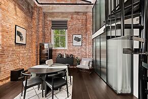 Stylish Riverside 2-bedroom Apartment in Teneriffe