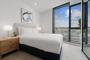 Modern Studio in Fremantle With Stunning Rooftop