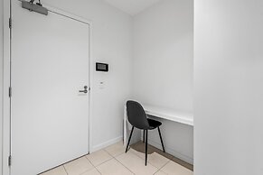 Melbourne CBD 2bed With Gym, Sauna & Pool Access