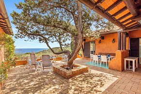 Amazing villa in a Mediterranean island