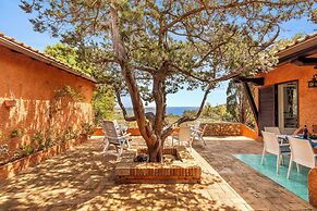 Amazing villa in a Mediterranean island