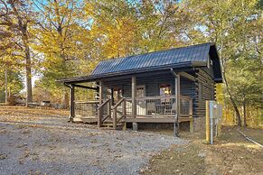 Access to Community Marina! Lake-view Murray Cabin