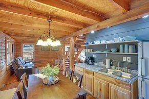 Access to Community Marina! Lake-view Murray Cabin