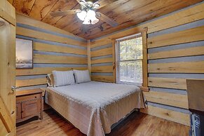 Access to Community Marina! Lake-view Murray Cabin