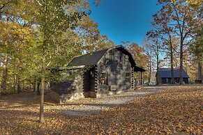 Access to Community Marina! Lake-view Murray Cabin