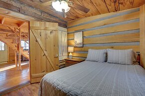 Access to Community Marina! Lake-view Murray Cabin