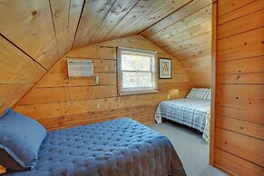 Access to Community Marina! Lake-view Murray Cabin