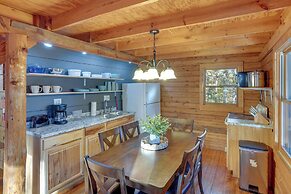 Access to Community Marina! Lake-view Murray Cabin