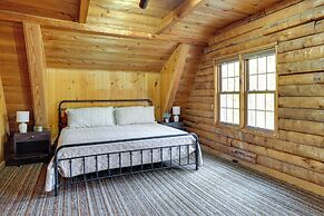 Kentucky Lake Access! Family Log Cabin w/ Deck