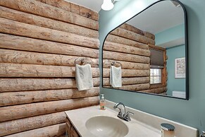 Kentucky Lake Access! Family Log Cabin w/ Deck
