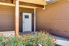 Hike & Ski! Home w/ Dog-friendly Yard in Eagar