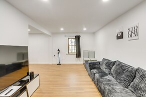 Updated Getaway w/ Sauna & Yard in Bloomsbury!