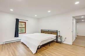 Updated Getaway w/ Sauna & Yard in Bloomsbury!
