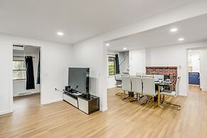 Updated Getaway w/ Sauna & Yard in Bloomsbury!