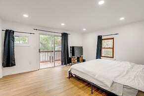 Updated Getaway w/ Sauna & Yard in Bloomsbury!