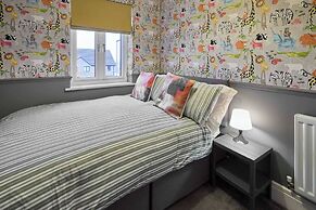 Modern Home With Garden, Corby