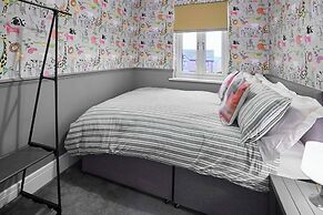 Modern Home With Garden, Corby