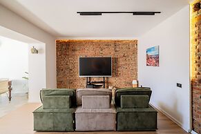 Niabi 3BDR Villa with pool