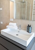 Waterfront Suite by Wonderful Italy
